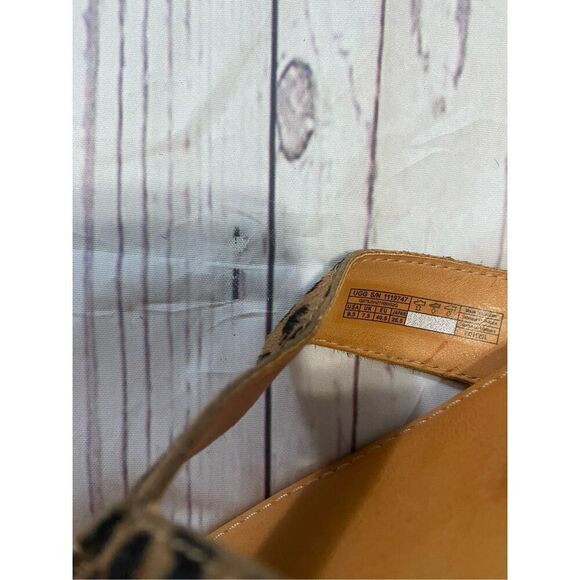 Ugg Sandals - Picture 4 of 5